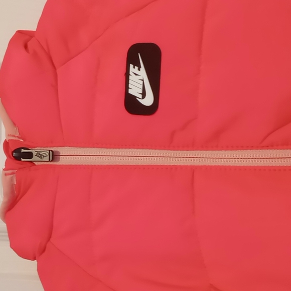 Nike Racer Pink Snowsuit to keep your little one stay warm NWT size 9 months - Picture 3 of 10